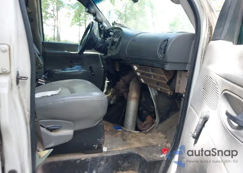 2003 Ford E-350 Super Duty Commercial/Recreational from USA, damaged, VIN 1FTSE34F93HB61057